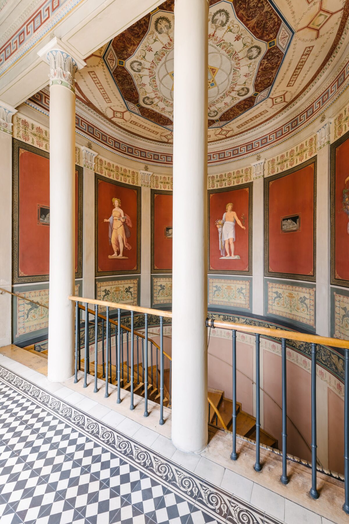 Das Stiegenhaus der Villa Wertheimstein mit Malereien von Moritz von Schwind, Foto: Klaus Pichler/Bezirksmuseum Döbling