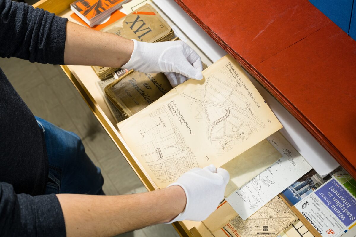 Archivarbeit im Bezirksmuseum Ottakring, Foto: Klaus Pichler/Bezirksmuseum Ottakring