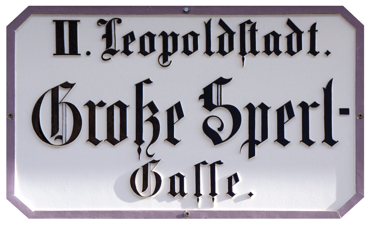 Straßenschild Große Sperlgasse, Bezirksmsueum Leopoldstadt