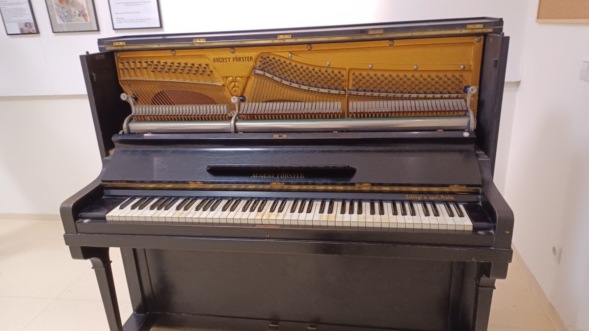 Aktuelles: Schenkung Förster Pianino, Foto: Bezirksmuseum Simmering, 2025