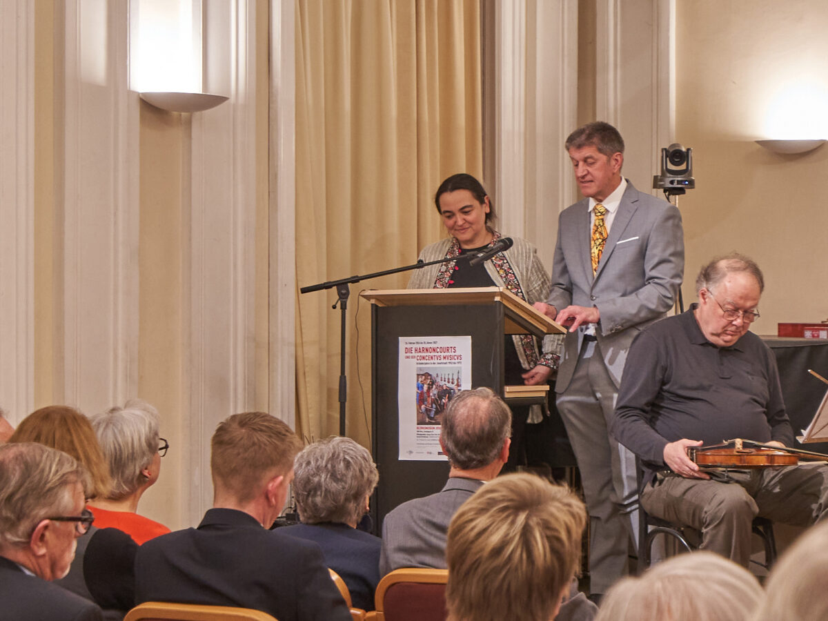 Ausstellung: Die Harnoncourts und der Concentus Musicus, Bezirksmuseum Josefstadt, 2026, Kurator:innen, Foto: A.Theiner