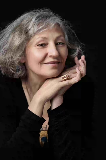 Portrait Andrea Beatrix Schramek