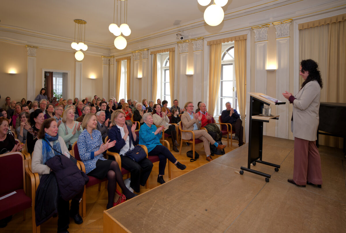 Ausstellung: Palais und Gärten der Josefstadt, Eröffnung der Ausstellung durch Kuratorin Frau Natascha Perkaus, Foto: Bezirksmuseum Josefstadt, R. Seeböck