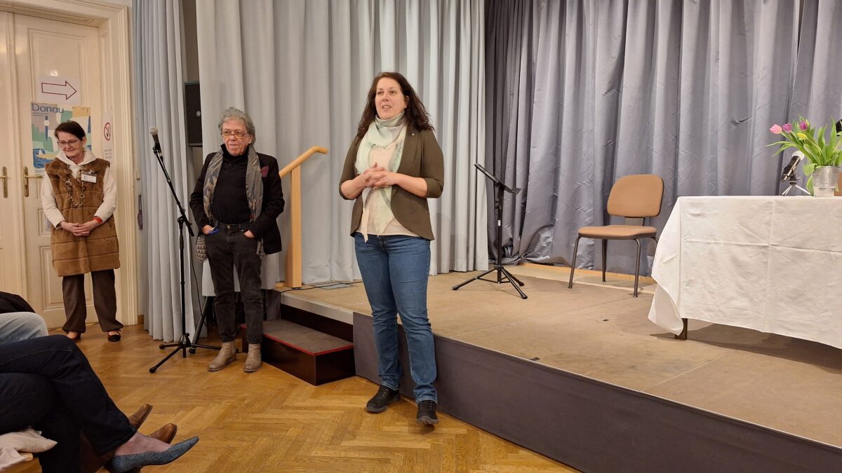 Veranstaltung: Ausstellungseröffnung Frauen in der Brigittenau, Bezirksmuseum Brigittenau, 2026: Bezirksvorsteherin Christine Dubravac-Widholm, Museumsleiter Richard Ferlsleitner, Foto: Bezirksmuseum Brigittenau